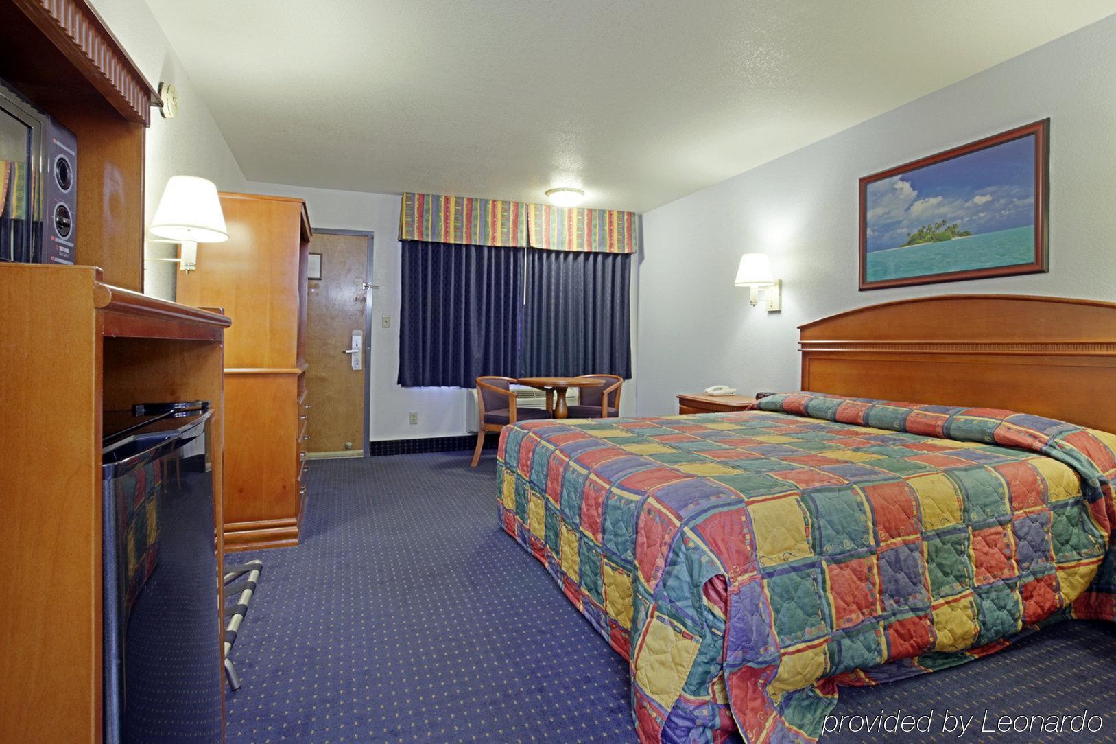 Americas Best Value Inn Pico Rivera East Los Angeles Room photo